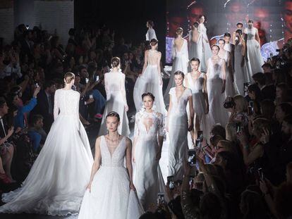 Uno de los desfiles de la Valmont Barcelona Bridal Fashion Week 2018