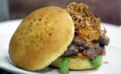 Una hamburguesa.