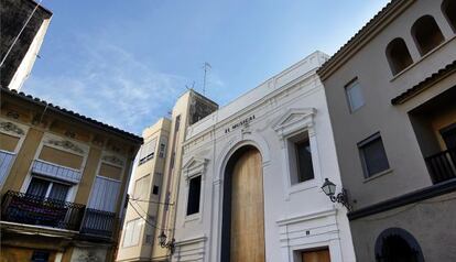 Fachada del Teatre El Musical, en el barrio valenciano de El Cabanyal.