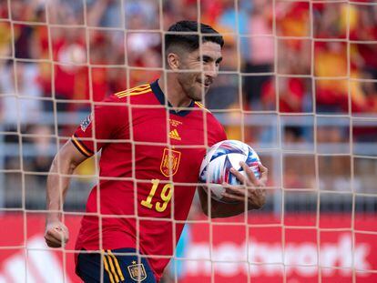 Carlos Soler, después de marcar su gol a la República Checa.