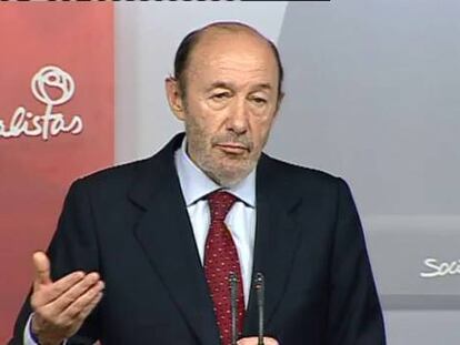 Rubalcaba abandona y convoca un Congreso extraordinario