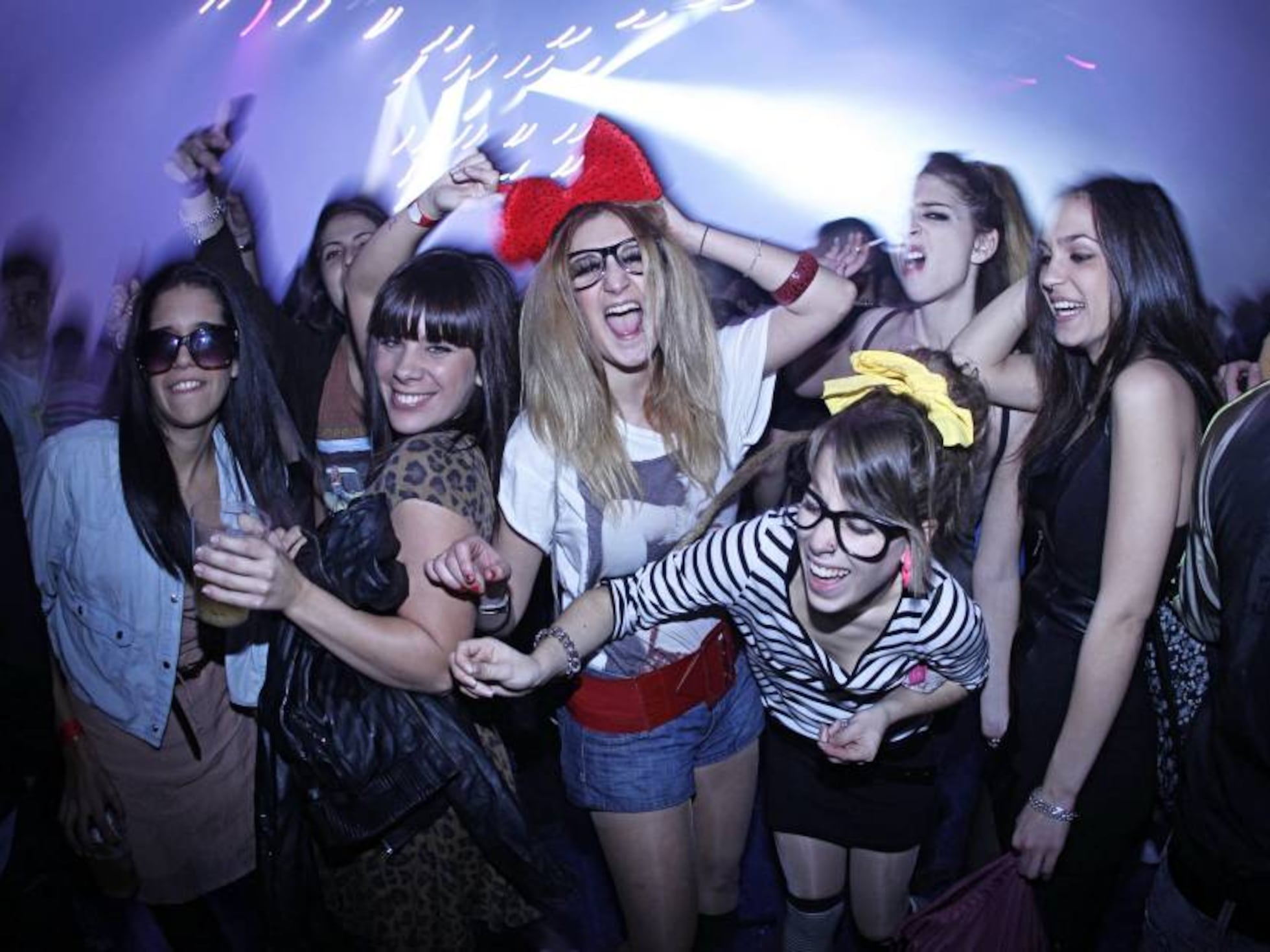 Socorro, mi hijo adolescente va a ir a una fiesta esta Nochevieja! | Mamas  & Papas | EL PAÍS
