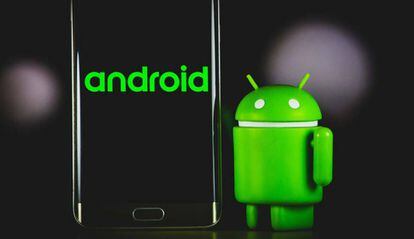 Logo Android con smartphone