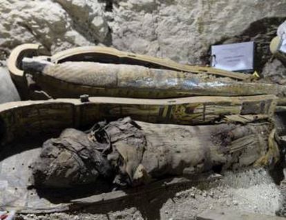 Una de las diez momias encontradas en Luxor.