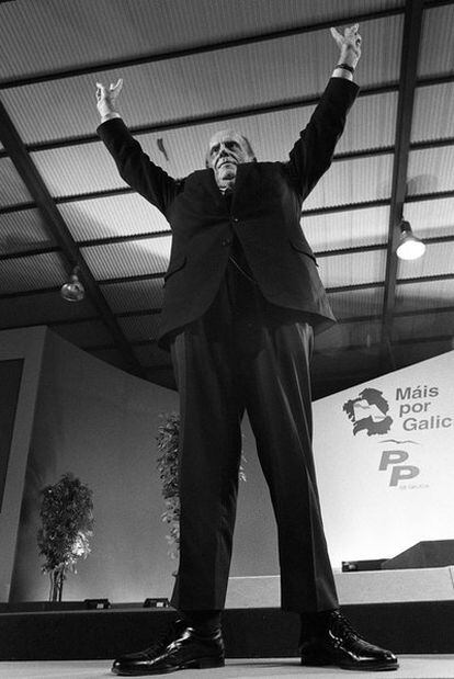 Manuel Fraga, en un mitin de la campaña electoral gallega en octubre de 1997.