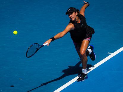 Muguruza devuelve de revés durante un partido en Australia, en enero.