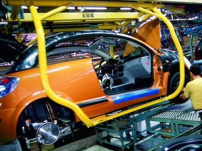 Fabricaci&oacute;n del Citro&euml;n H en la planta de PSA en Villaverde (Madrid).