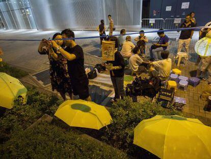 Manifestantes prodemocracia, este domingo en Hong Kong.
