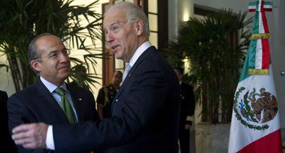 Calderón recibe a Biden en la residencia presidencial mexicana.