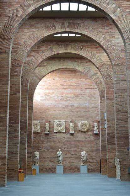 Interior del Museo Nacional de Arte Romano de Mérida (Badajoz), un proyecto del arquitecto Rafael Moneo inaugurado en 1986.