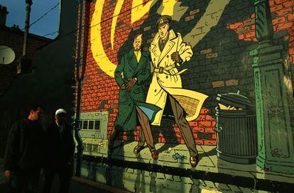 Mural de 'Blake y Mortimer' en una calle de Bruselas.