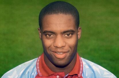 Atkinson, con el Aston Villa en 1991.