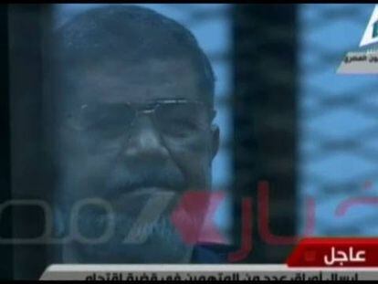 Un tribunal egipcio ha condenado a muerte al expresidente islamista Morsi.
