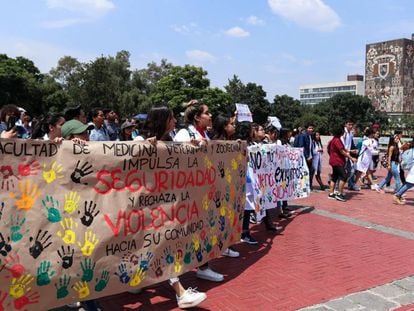 Estudiantes y profesores de la Facultad de Veterinaria en una marcha para exigir mayor seguridad en Ciudad Universitaria, en agosto pasado.