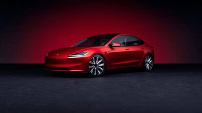 Tesla le da un lavado de cara al Model 3, esto es lo nuevo que tiene este coche eléctrico