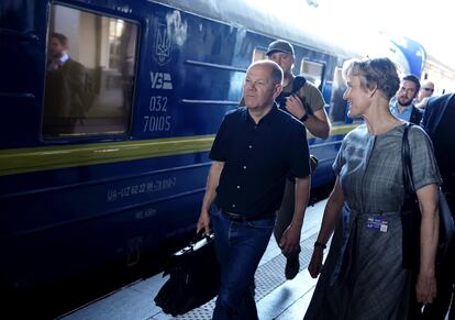 German Chancellor Olaf Scholz at the kyiv train station on Thursday.