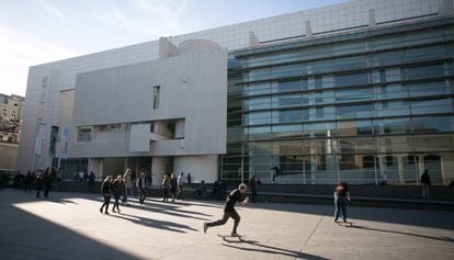 La fachada del Macba de Barcelona.