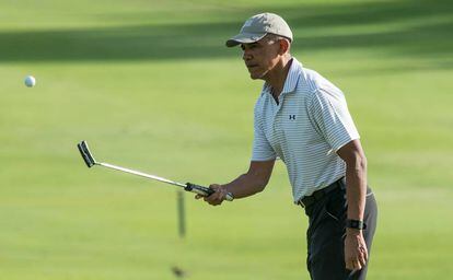 Obama, el mi&eacute;rcoles jugando al golf durante sus vacaciones en Haw&aacute;i