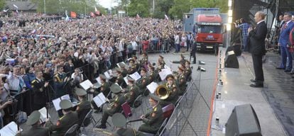 Vladímir Putin en un concierto este viernes en Sebastopol.