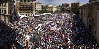 Padres y profesores de la concertada, en una manifestaci&oacute;n en Valencia el pasado 22 de mayo. 