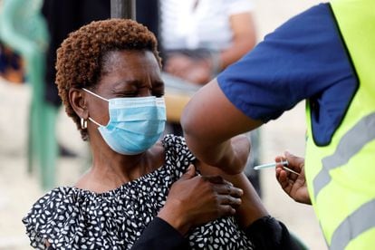 Vacunación contra la covid en Nairobi (Kenia) en agosto del año pasado.