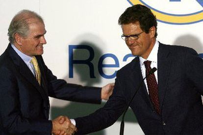 Fabio Capello y Ramón Calderón, durante la presentación del primero como técnico del Real Madrid.