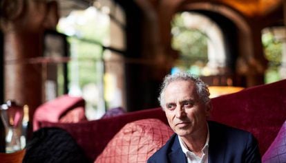 El escritor Ildefonso Falcones durante la presentación de su nueva novela,
