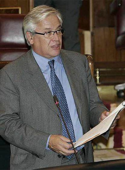 El ministro de Industria, Joan Clos, en el Congreso.