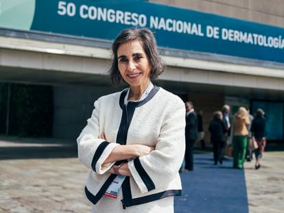 Yolanda Gilaberte, presidenta de la Academia Española de Dermatología y Venereología, en Santiago de Compostela.