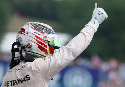 Hamilton celebra su clasificaci&oacute;n