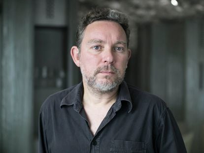 En la imagen el cocinero Albert Adria en la sala del restaurante Enigma. Foto: Massimiliano Minocri