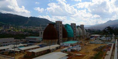 Obras de construcción de la planta de tratamiento de aguas de Medellín (Colombia).