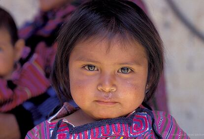 Niña indígena en Guatemala