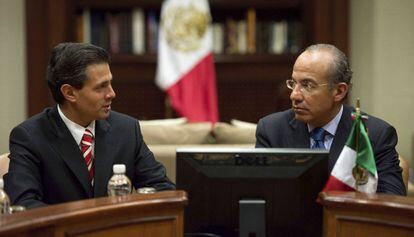 Pe&ntilde;a Nieto y el presidente Calder&oacute;n (con gafas) en su cita del mi&eacute;rcoles.