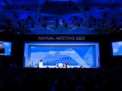 Ucraina da un discurso durante Foro Económico Mundial de 2023 en Davos, Suecia, hoy lunes.