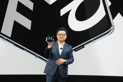 DJ Koh, presidente de Samsung Electronics en la presentación del Galaxy Fold.