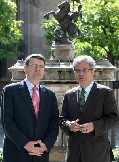 El ministro Jordi Sevilla y el consejero Joan Saura, ayer en la Generalitat.