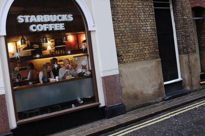 Un establecimiento de Starbucks en Londres.