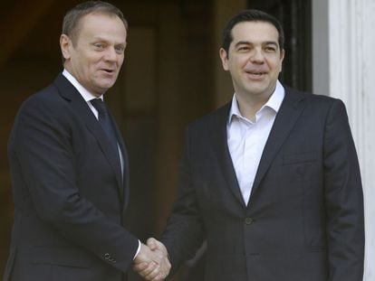 Donald Tusk (i) i Alexis Tsipras, a Atenes.