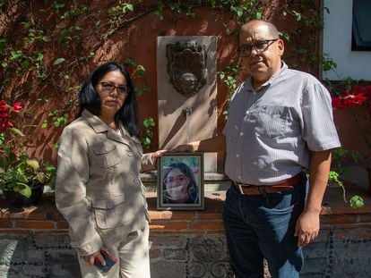 Luz María Fragoso y César Hernández, padres de Adriana Yaretzi, fallecida en el accidente de la Línea 3.