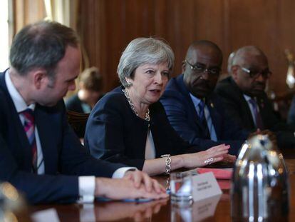 Theresa May, durante su reunión con los líderes antillanos.