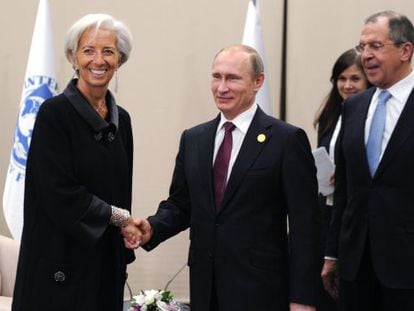 La directora gerente del FMI, Christine Lagarde, con el presidente ruso, Vladimir Putin, en Antalya (Turquía), el 16 de noviembre de 2015.