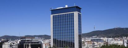 El edificio en la esquina entre el paseo de Gràcia y la Diagonal de Barcelona, cuando era la sede corporativa del Deutsche Bank en la ciudad. La actual propiedad lo compró en 2014.