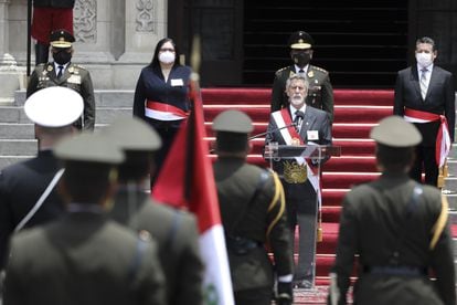 El presidente de Perú, Francisco Sagasti, durante una ceremonia.