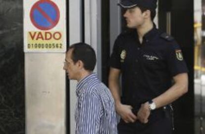Francisco Martínez Marugán, exdirector financiero de Gowex, a su salida de la Audiencia Nacional tras declarar como imputado el 18 de julio.