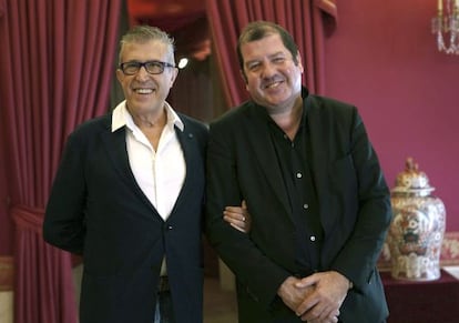 Emilio Sagi, a la izquierda, junto a Ivor Bolton.