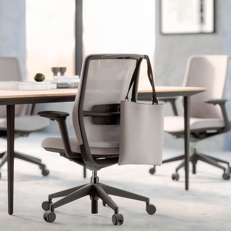 Su silla A+S Work, diseñada por Alegre Design, acaba de obtener el reconocimiento de un IF Design Award en la categoría de Oficinas.
