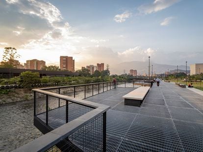 Un río rehabilitado en la ciudad colombiana de Medellín.