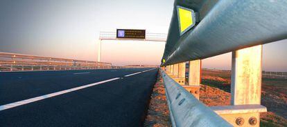 Imagen de la autopista R-5 (Oca&ntilde;a-La Roda).