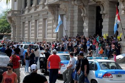 Protesta de policías en Santa Fe (Argentina).